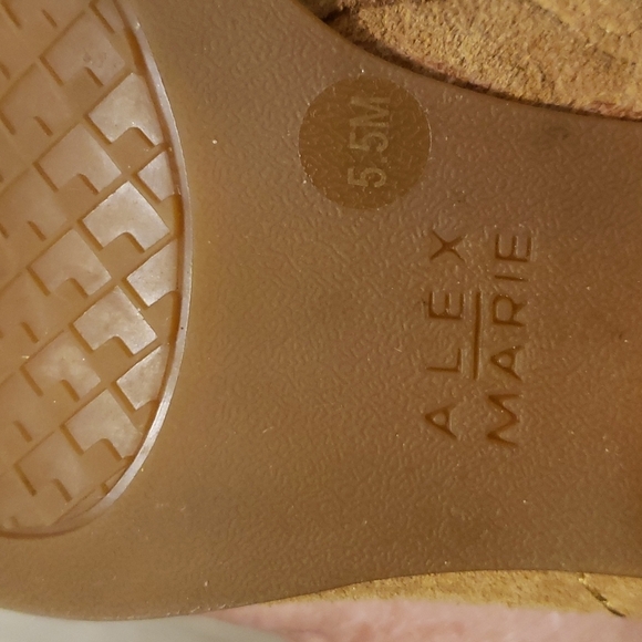 ALEX MARIE SZ 5.5 TAN SUEDE ANKLE BOOTIES - Picture 4 of 10